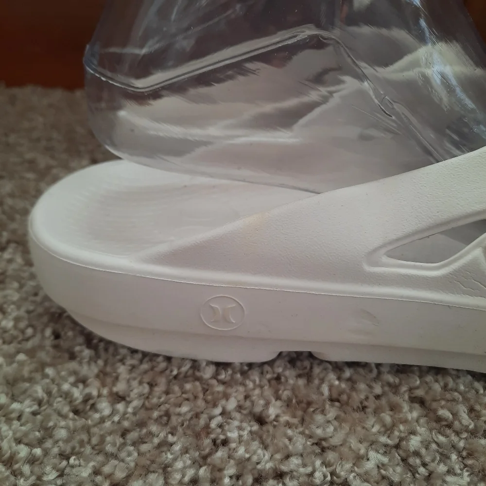 Hurley Injection Flip-flop Cream Cushioned Footbed Slip-on Thong Sandals Size 11